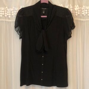 🌻🌻 White House Black Market black blouse